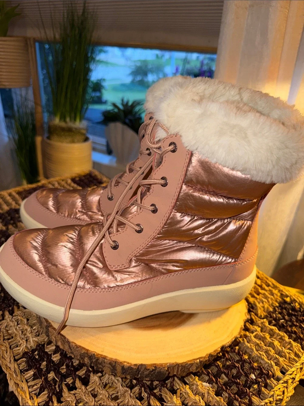 Sperry Bearing PLUSHWAVE Metallic Pink Snow Boots Faux Fur Women’s 7.5